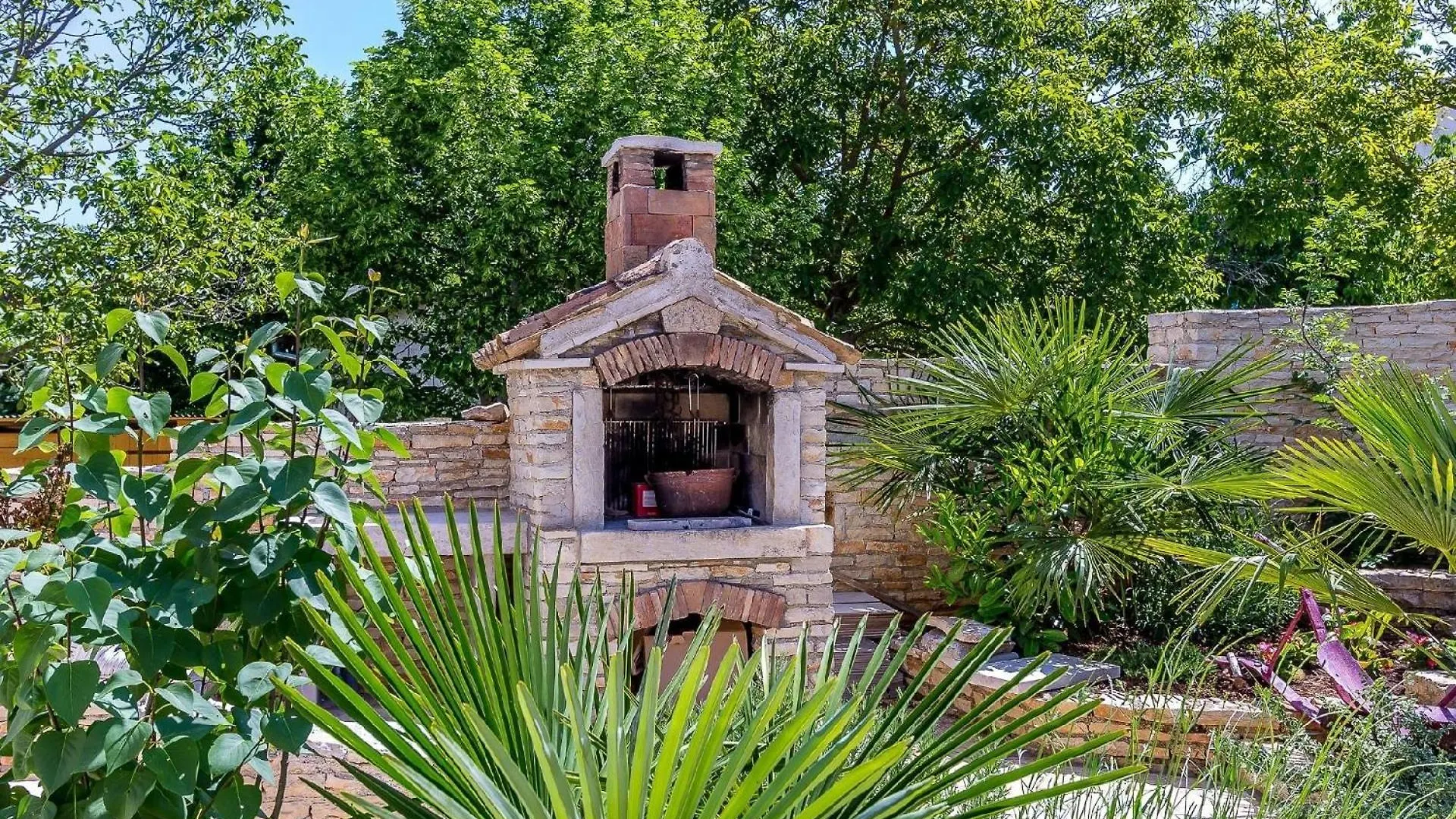 Ferienhaus Mit Privatpool Fuer 5 Personen Ca 100 Qm In Svetvincenat, Istrien Binnenland Von Istrien Croatia